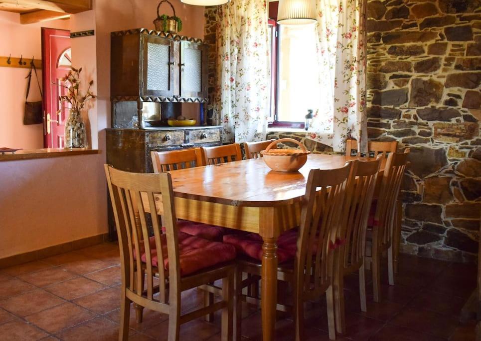 Casa Rural Tozolosolobos Otero de Bodos 외부 사진
